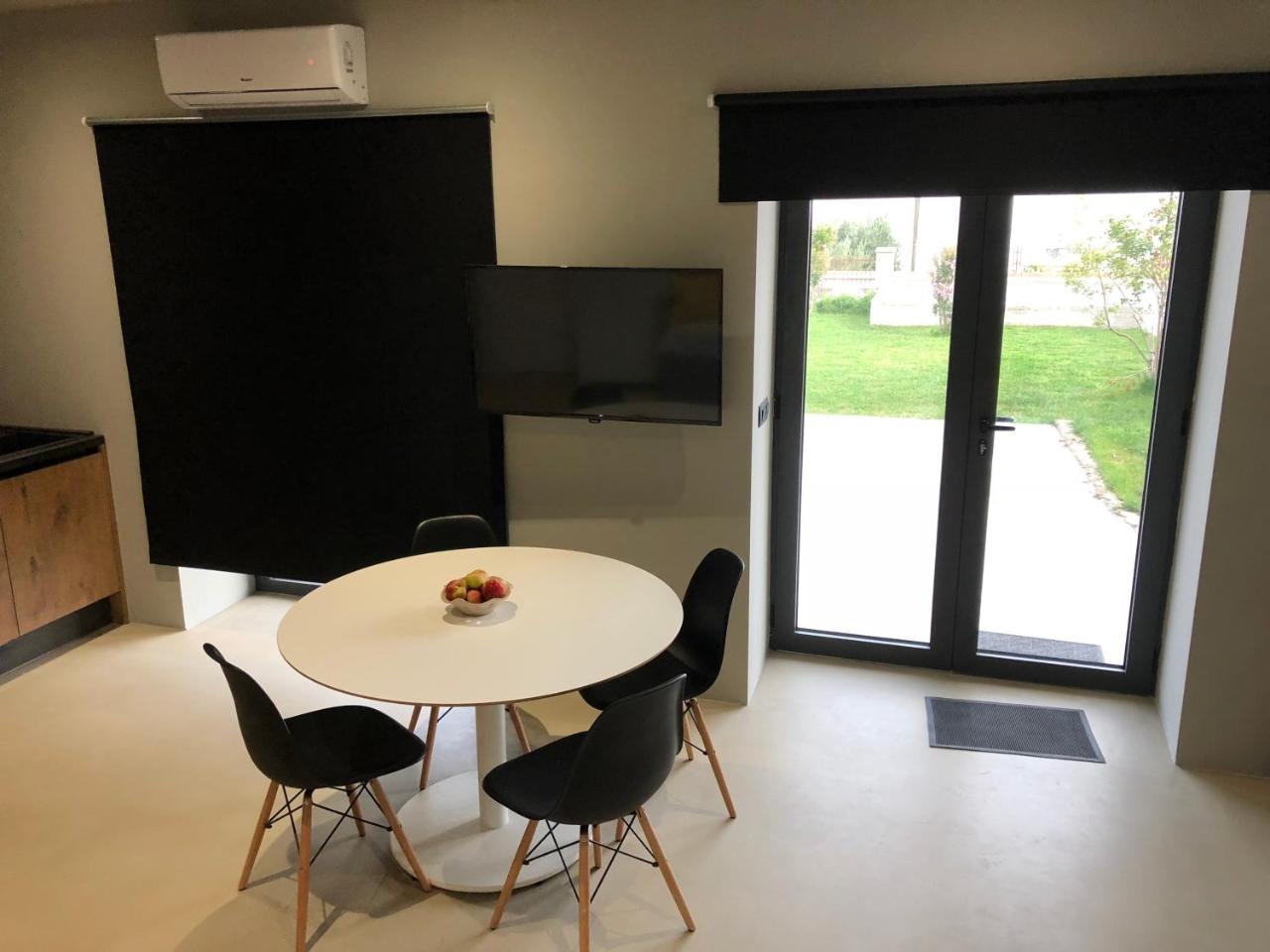Apartment Tomas Kaštela Zewnętrze zdjęcie